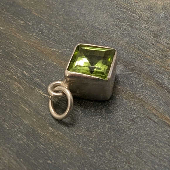 PERIDOT Cube Silver Delicate Pendent Small Charm Dangling Green - Picture 10 of 11